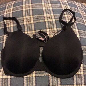 Elegant Black Women's Bra Victoria’s Secret 34d